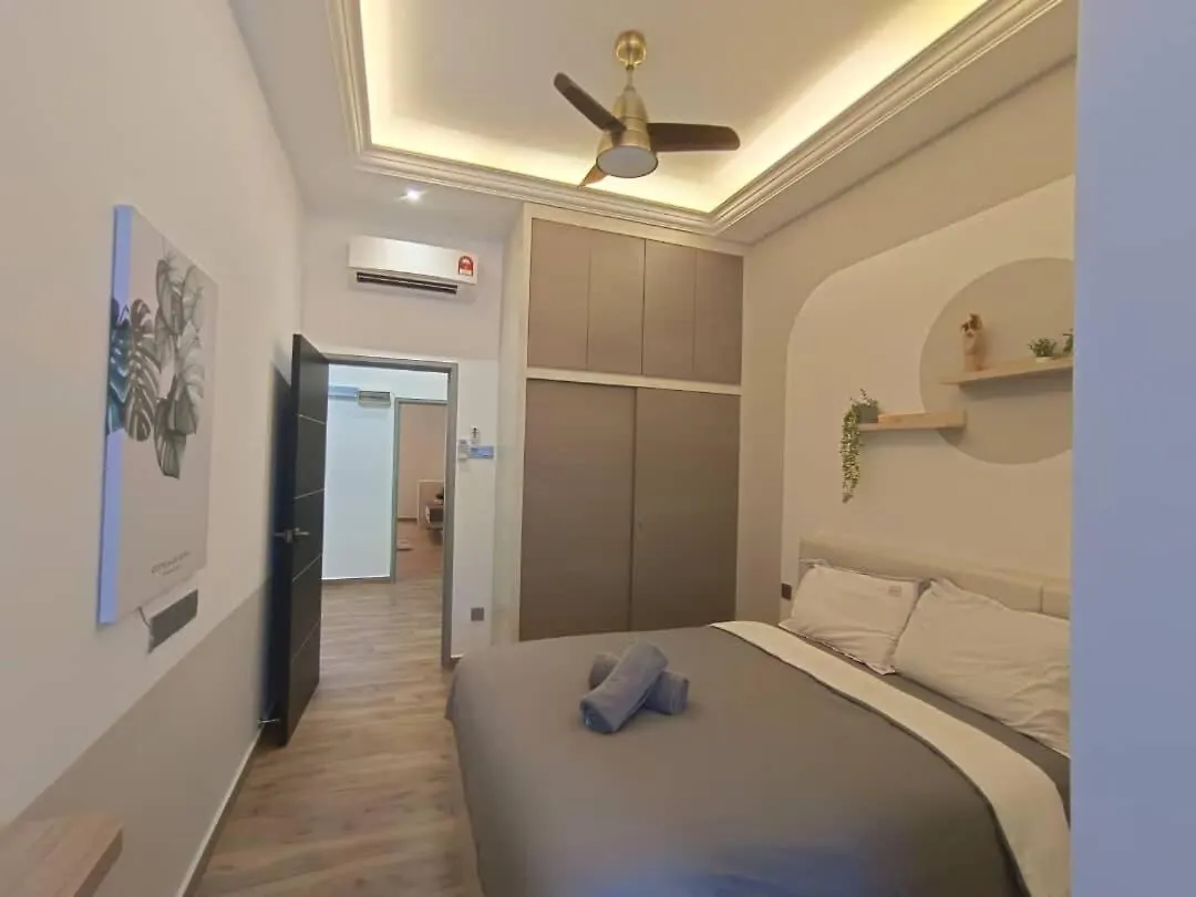Mount Austin La Garden 12 Pax 4Bedroom 4Bathroom Johor Bahru Malezya