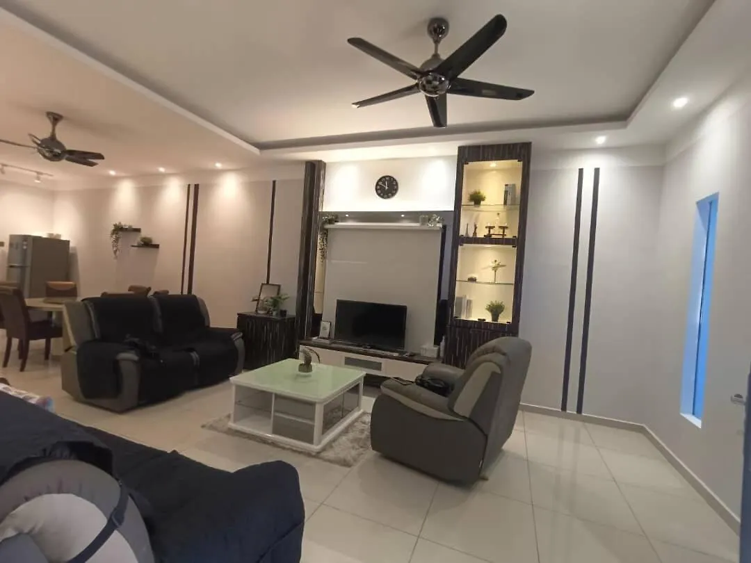 Mount Austin La Garden 12 Pax 4Bedroom 4Bathroom Johor Bahru Tatil Evi