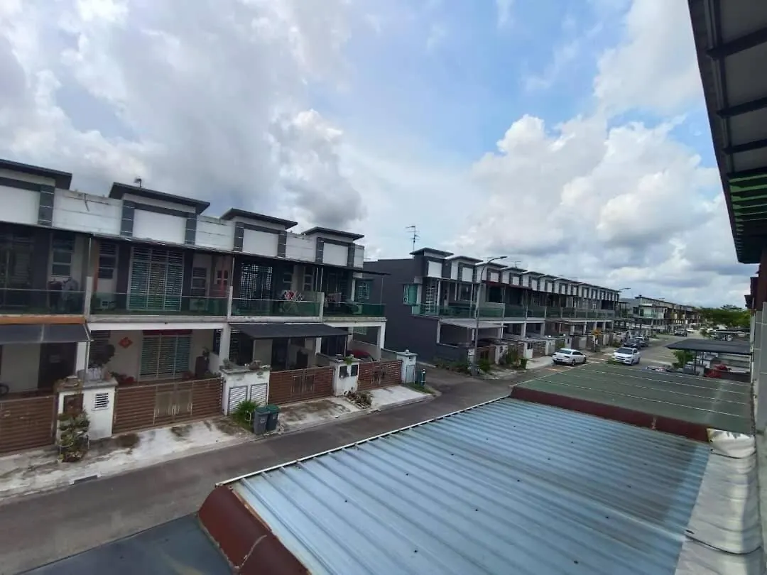 Mount Austin La Garden 12 Pax 4Bedroom 4Bathroom Johor Bahru