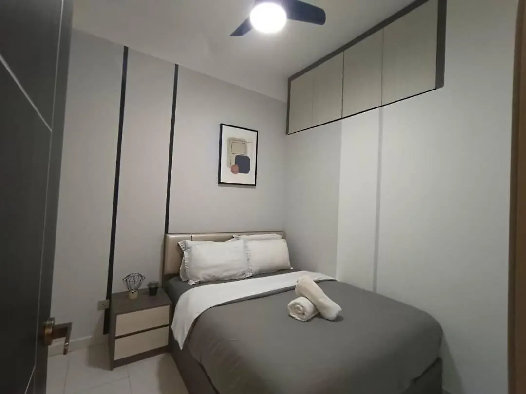 Tatil Evi Mount Austin La Garden 12 Pax 4Bedroom 4Bathroom Johor Bahru